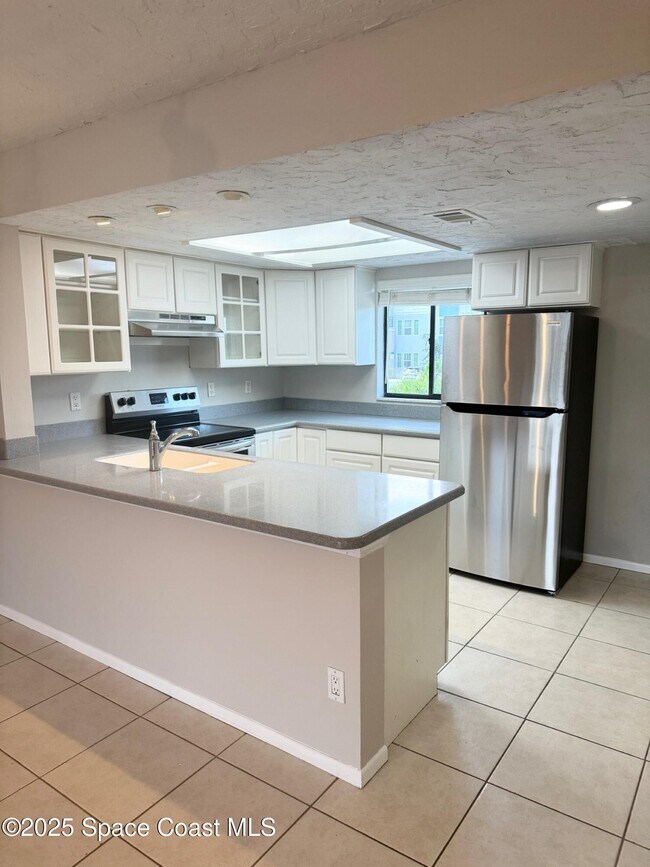 Building Photo - 1802 University Ln