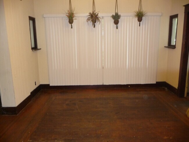 Foto del edificio - 420 W Stadium Ave