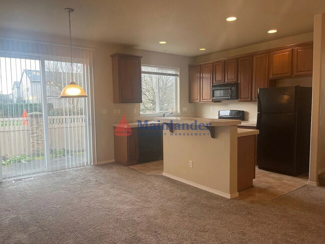 Foto del edificio - Gorgeous Single Family home in great condition with private patio - $500 Move in incentive