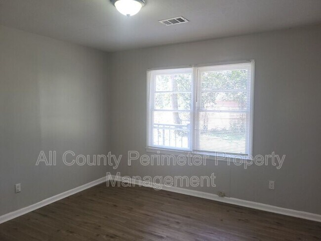 Building Photo - 5761 Deborah Dr