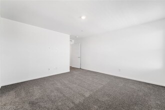 Building Photo - 1111 Saffron Toucan Ln