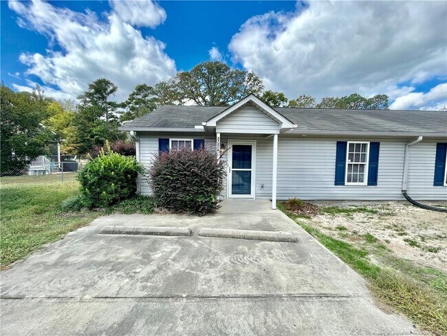 Building Photo - 3721 Betts Dr