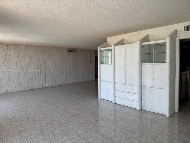 Building Photo - 2851 NE 183rd St