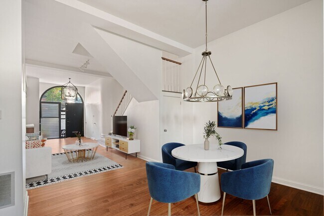 Foto del edificio - Incredible Rittenhouse Home