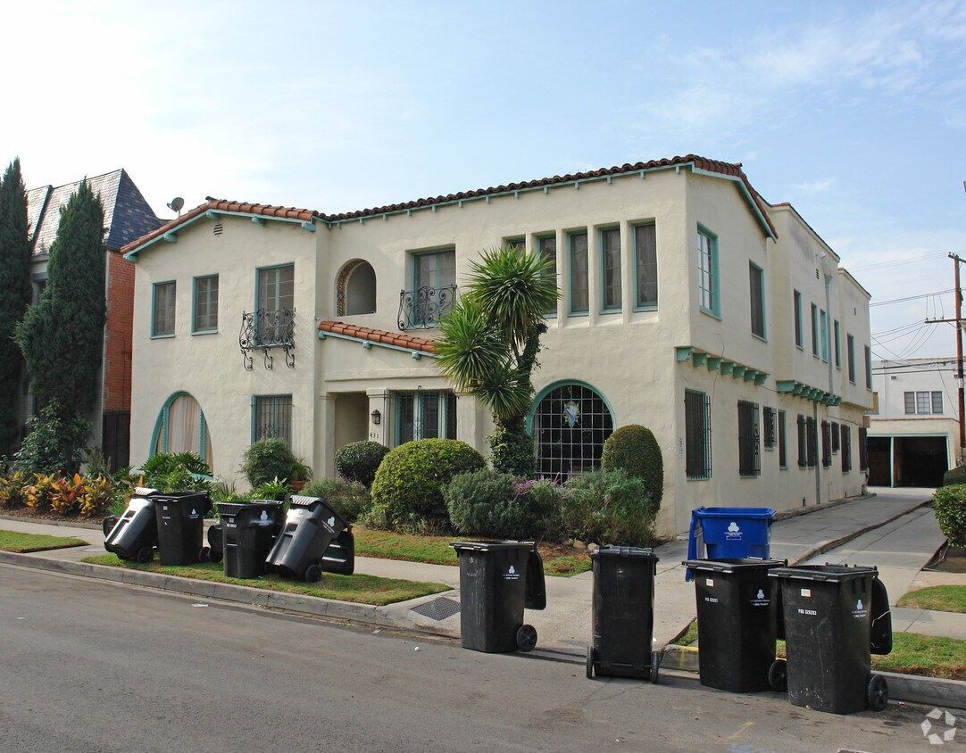 Primary Photo - 431 S Cloverdale Ave