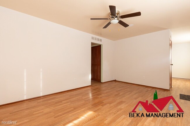 Foto del edificio - 4 br, 1.5 bath House - 20068 Inkster Rd