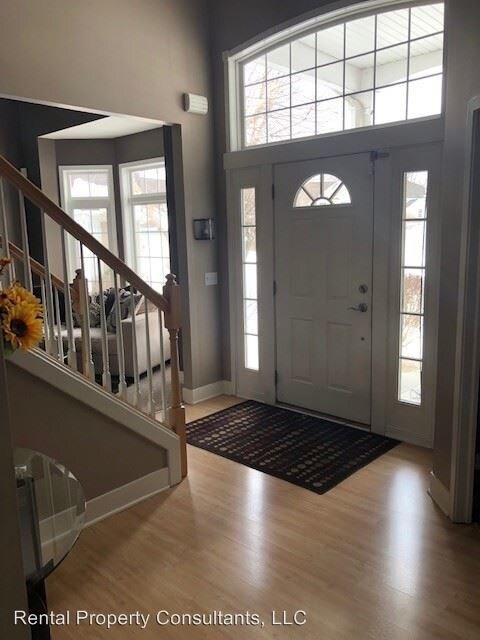 Building Photo - 5 br, 3.5 bath House - 5561 Clemwood Court