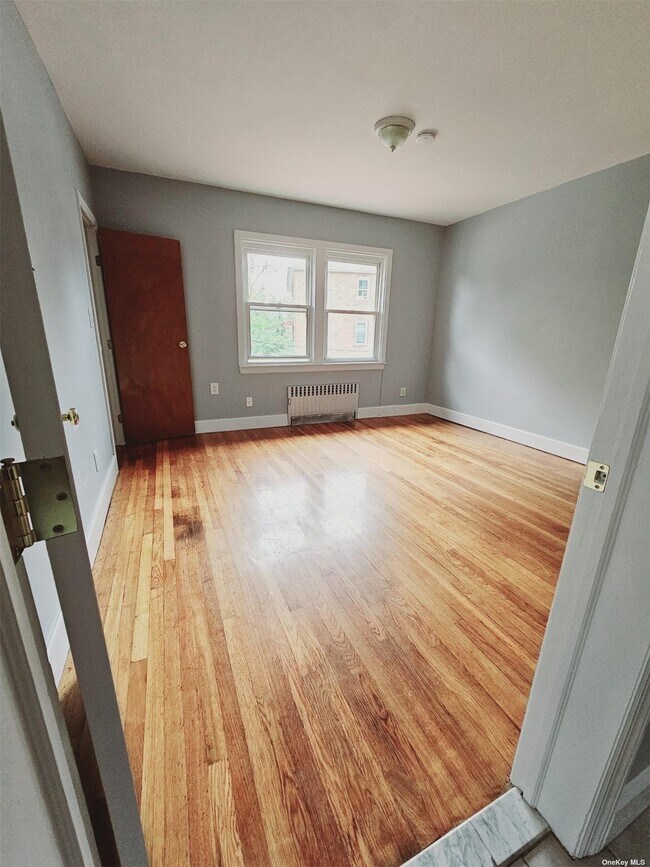 Building Photo - 55 Hartley Ave