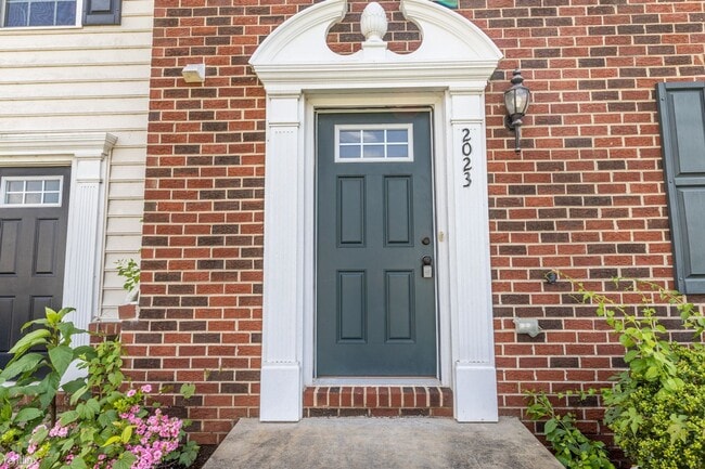 Building Photo - 3 br, 2.5 bath House - 2023 Verona Court