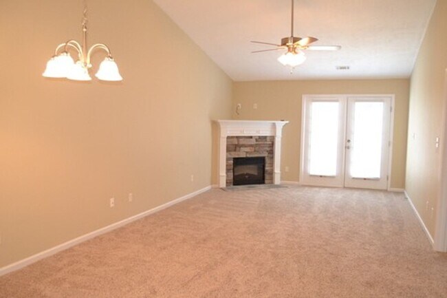 Foto del edificio - Cute 2 Bedroom Townhouse - Close to Shopping & Restaurants! Near I-20 and Washington Rd