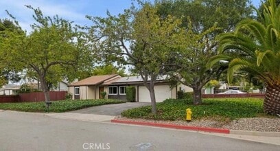 Building Photo - 325 Palisades Dr