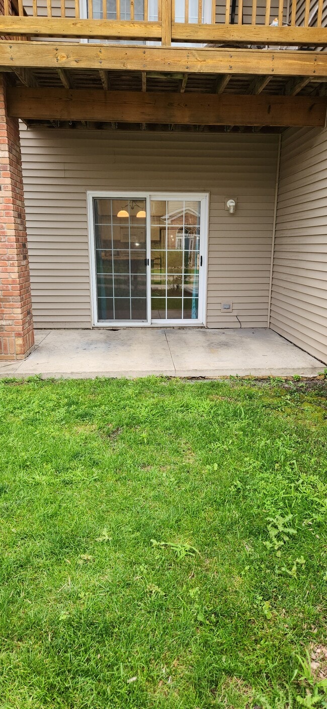 Building Photo - 2874 Triple Crown Ln