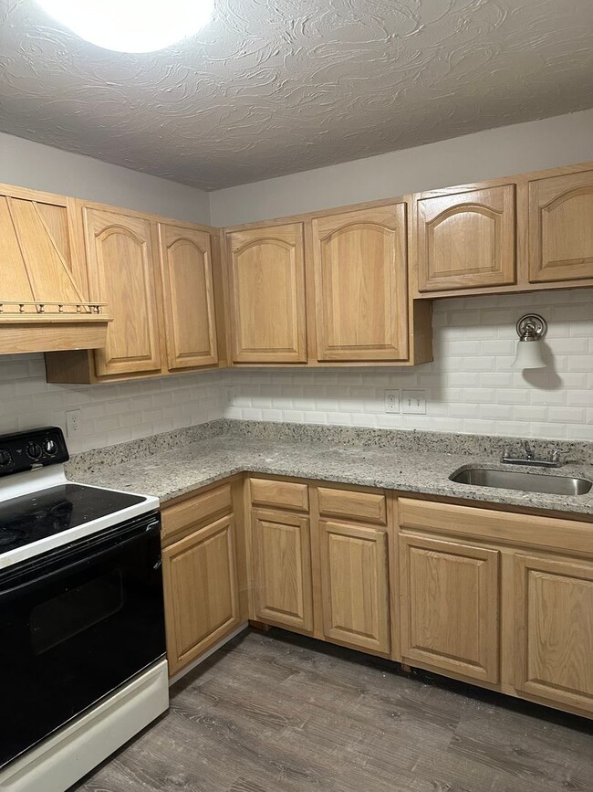 Interior Photo - 310 Thompson Road LLC
