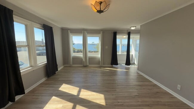 Building Photo - 627 W Marine Dr