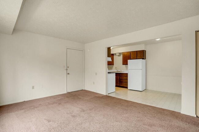 Building Photo - Chippewa Village Apartments – Convenient Living in Beaver Falls, PA