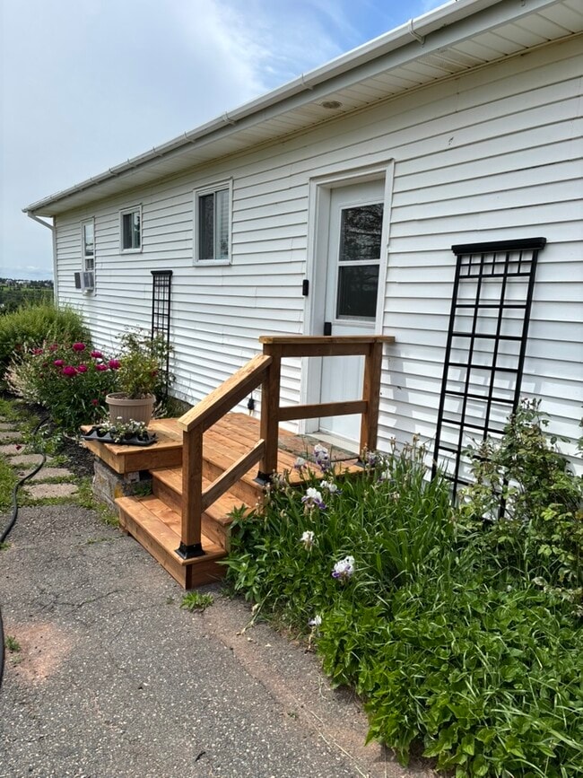 Photo du bâtiment - 6633 St Peters Rd