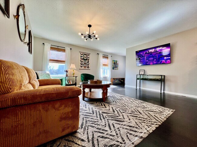 Foto del edificio - 190 Overbrook Ct