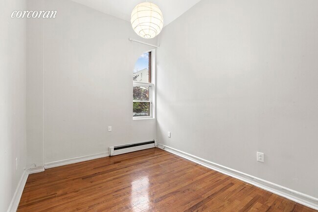 Foto del edificio - 120 4th Pl