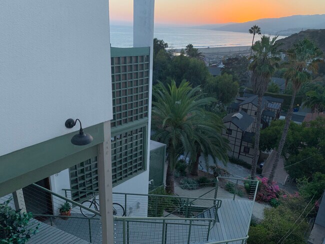 Acceso seguro al apartamento - 139 Ocean Ave