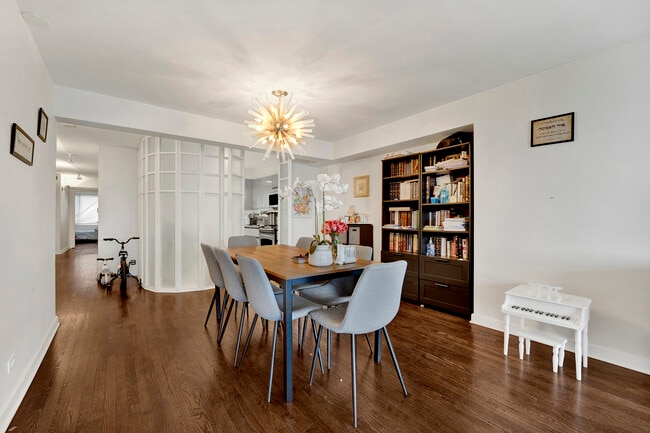 Foto del edificio - 1440 N Lake Shore Dr