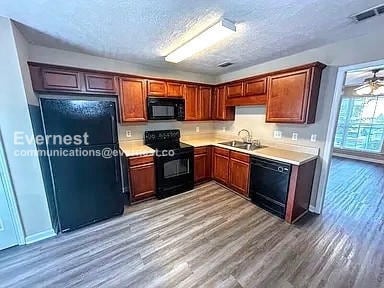 Foto del edificio - 5170 Hickory Hollow Pkwy