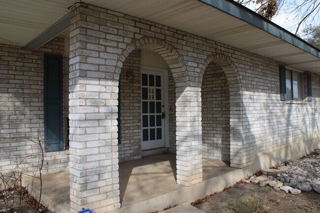 Foto del edificio - CROWNHILL PARK, ALAMO HEIGHTS I.S.D.
