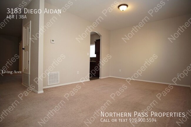 Building Photo - Beautiful 4 Bedroom Eastside Home!