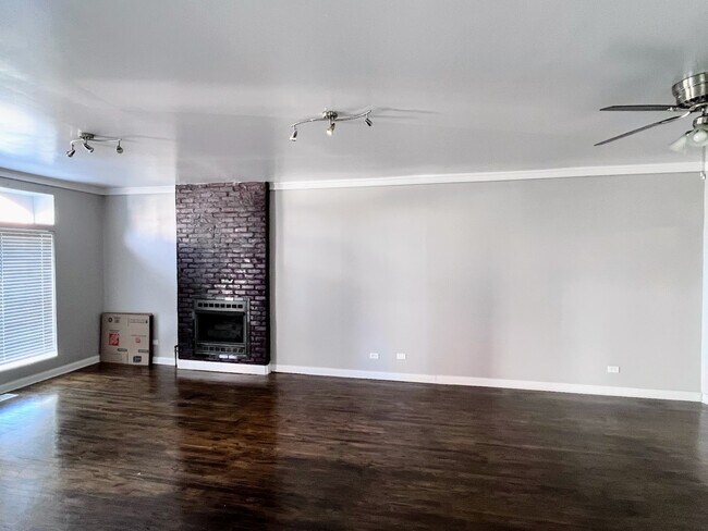 Foto del edificio - 2521 W Warren Blvd