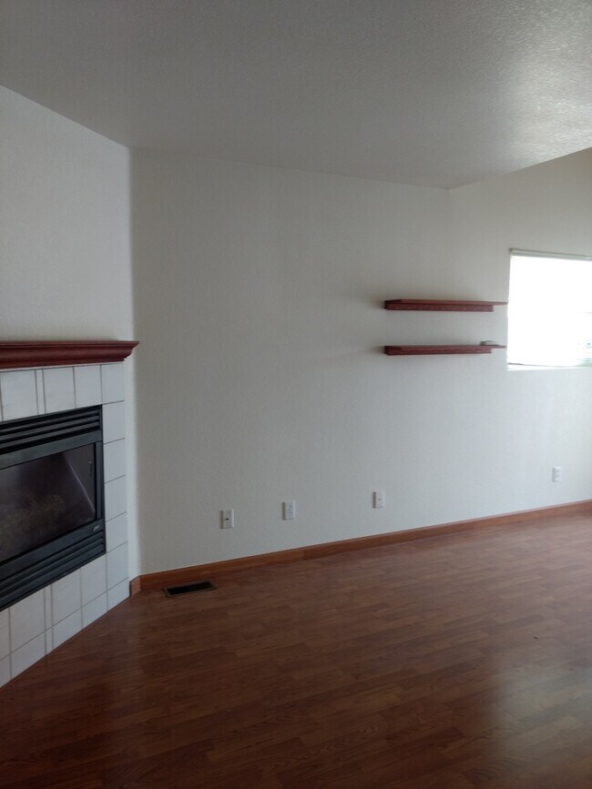 Foto del edificio - COZY 2BED/2.5 BATH TOWNHOME AT RIVER BEND ...
