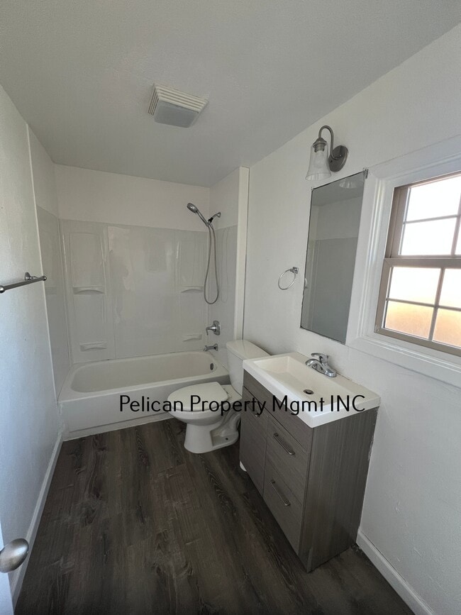 Foto del edificio - 3142 Madison St