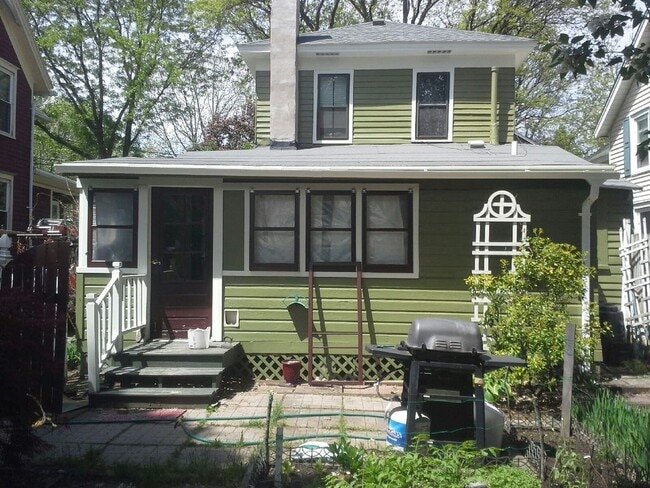Building Photo - 133 Fayette St