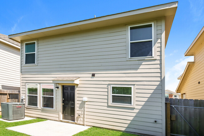 Building Photo - 2655 Bouvardia Wy