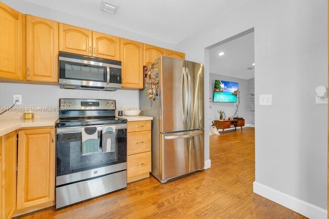 Building Photo - 1499 Yellowthroat St