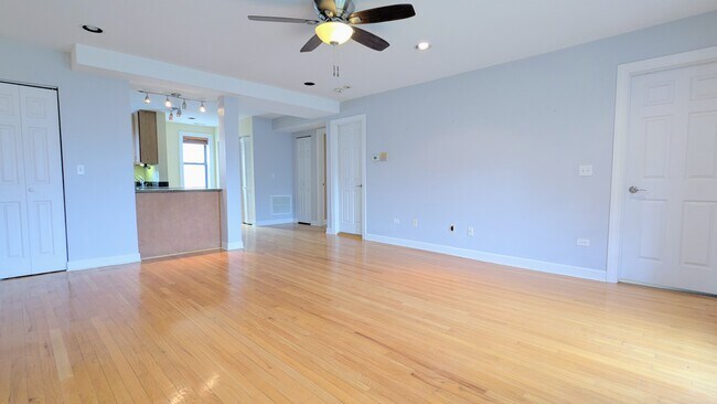 Foto del edificio - 5232 N Campbell Ave