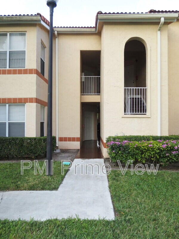 Foto del edificio - 3410 Pinewalk Dr N