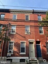 Building Photo - 2026 Bainbridge St