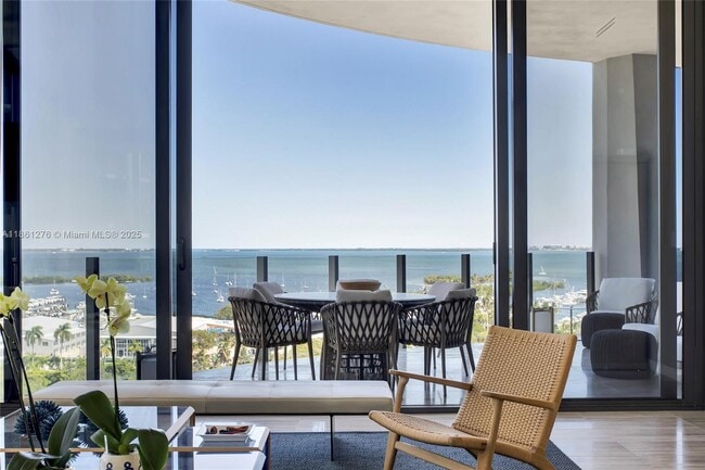 Building Photo - 2811 S Bayshore Dr