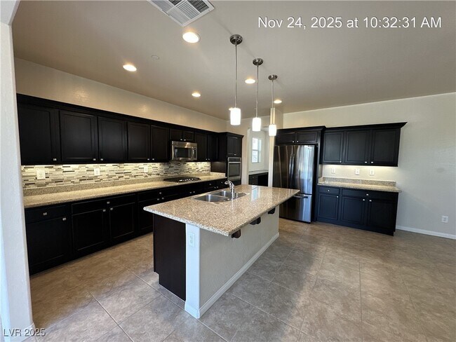 Foto del edificio - 1000 Via Stellato St