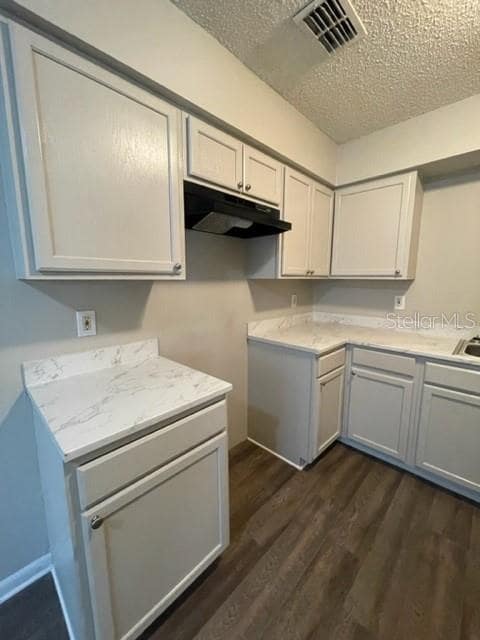 Building Photo - 2415 Idlewild St