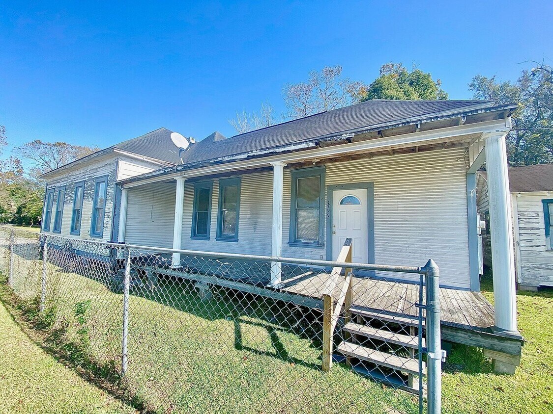 Foto principal - 1799 Liberty Ave