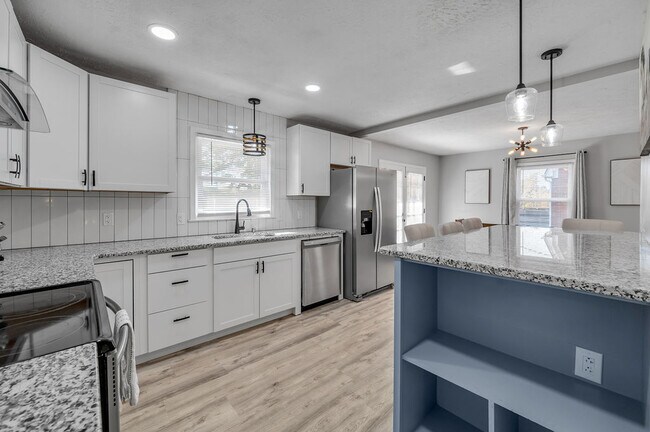 Building Photo - 1244 Gainesway Dr