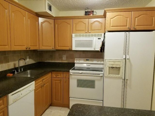 Building Photo - 6500 Cypress Rd