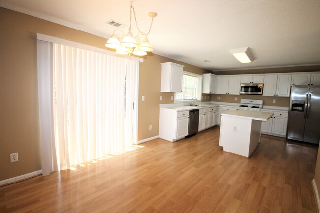 Building Photo - 11660 Carriage Park Ln