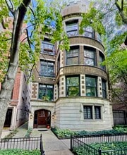 Building Photo - 2921 N Pine Grove Ave