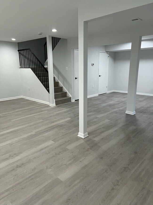 Foto del edificio - 10597 Twin Rivers Rd