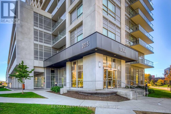 Building Photo - 2015 Sheppard Ave E