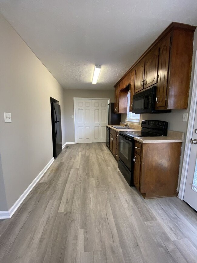 Building Photo - 338 Whitehead Rd