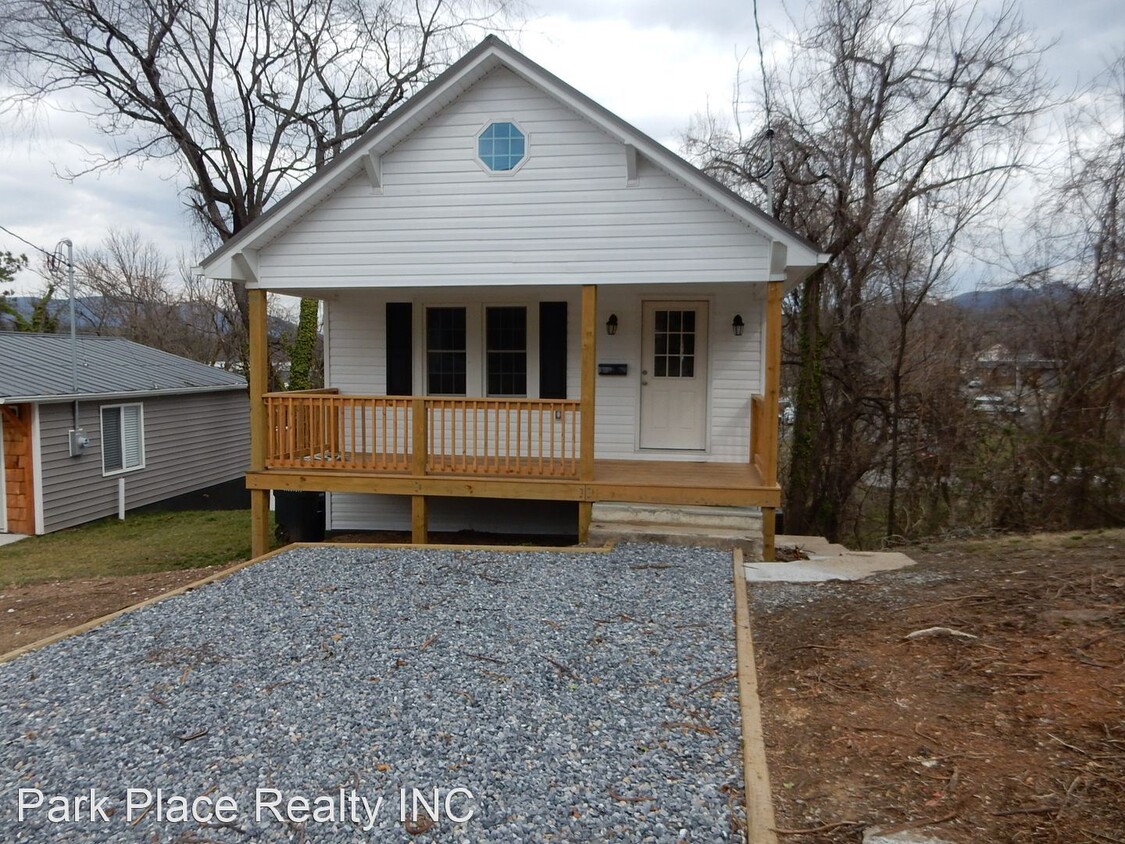 Primary Photo - 1 br, 1 bath House - 424 E Lee Ave