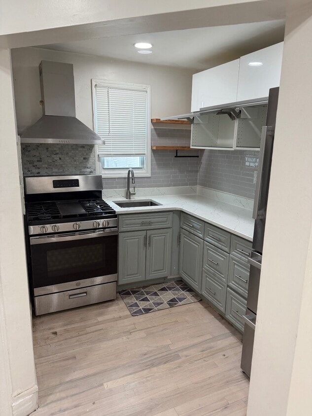 Foto principal - 45XX Carpenter Ave