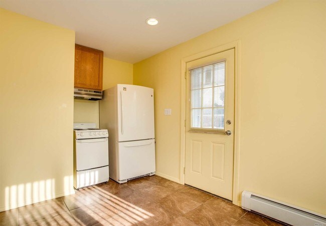 Foto del edificio - 94 Coolidge Ave